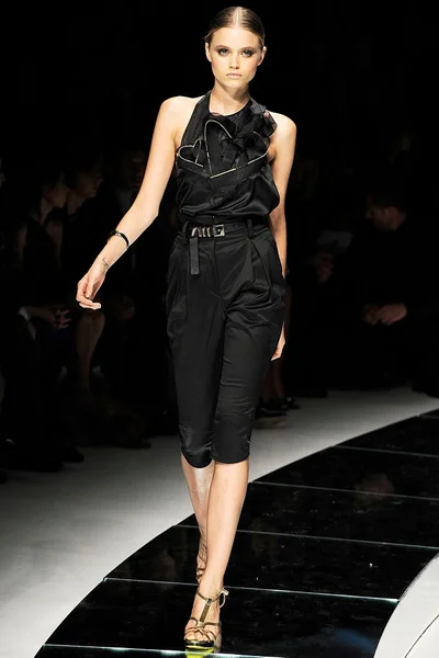Look 27